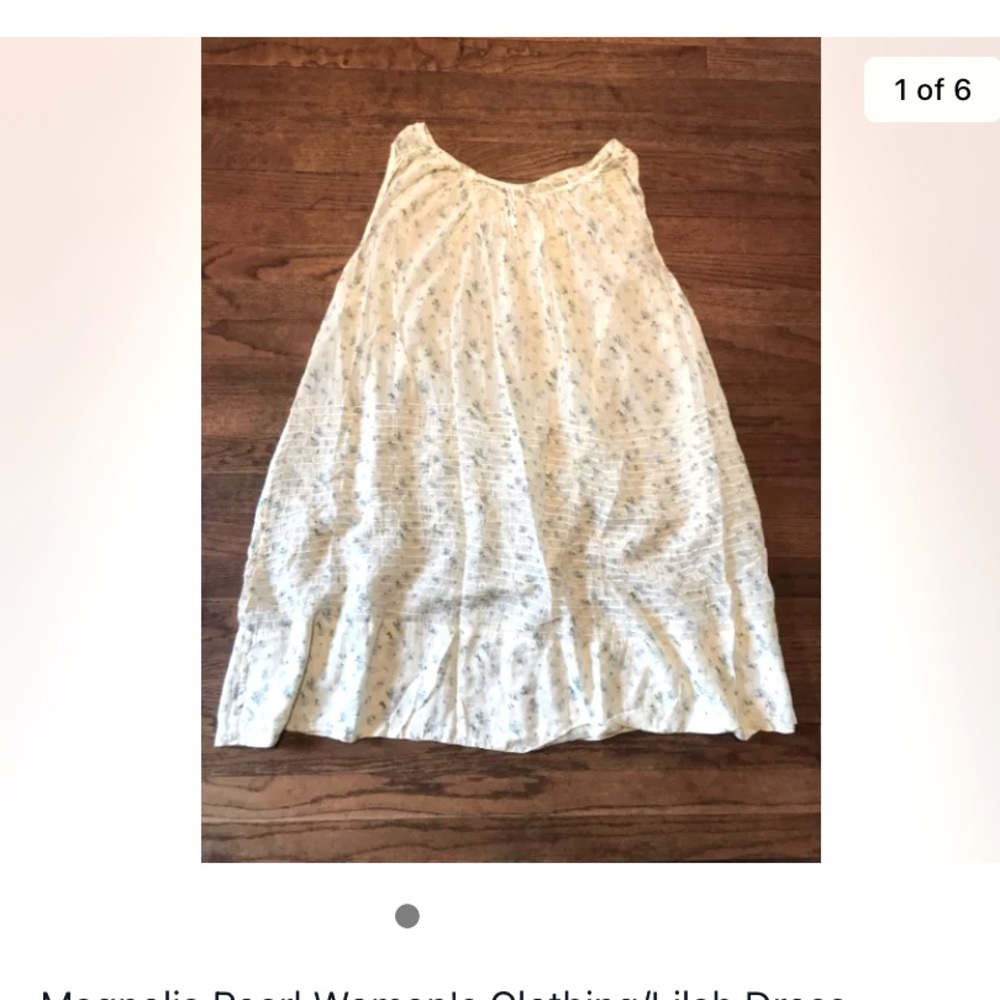 Sweet lightweight sleeveless tunic/top